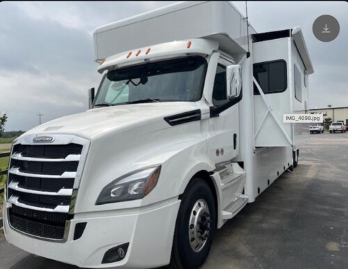 NEW JUST ARRICED, AVAILABLE TODAY !!! 2025 NRC 18' Slide Out Cascadia BunkToter - Image 11