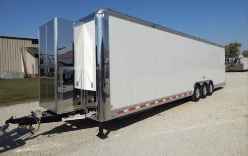 Brand New 2025 T&E 34' Tag, Dragster Lift, A/C, Air Ride , Electric / Hydraulic Disc Brakes, power Awnings, Available Today - Image 3