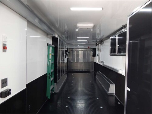 Brand New 2025 T&E 34' Tag, Dragster Lift, A/C, Air Ride , Electric / Hydraulic Disc Brakes, power Awnings, Available Today - Image 5