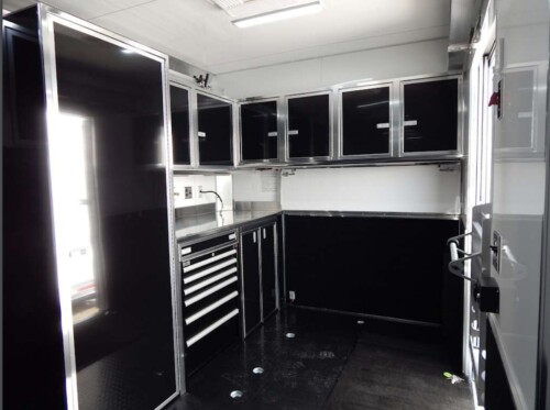Brand New 2025 T&E 34' Tag, Dragster Lift, A/C, Air Ride , Electric / Hydraulic Disc Brakes, power Awnings, Available Today - Image 9