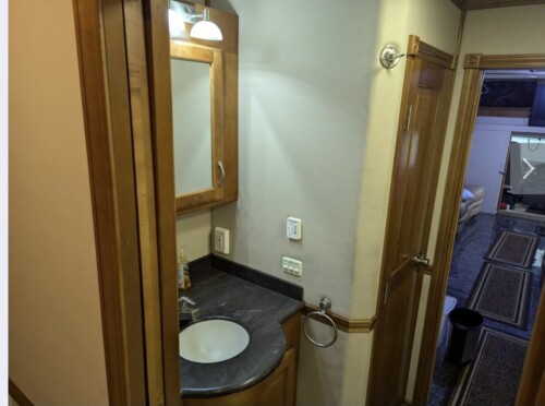 2008 Cascadia Dual Slide United, 450MBZ, Automatic, 103K Miles, Loaded, Available Today - Image 12