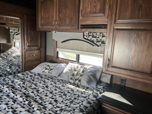 2009 Renegade Dual Slide Cascadia Coach, 105K Miles,Lots of Sleeping, Side Isle Mid Bath Floor Plan, Loaded, Available Today - Image 22