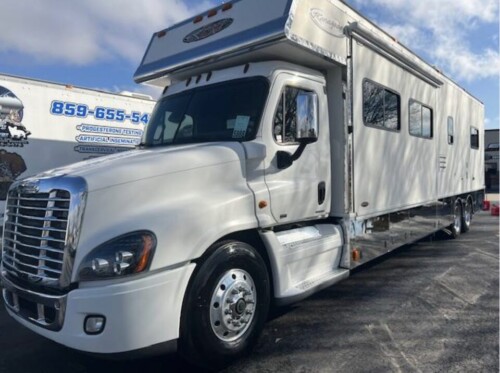 2009 Renegade Dual Slide Cascadia Coach, 105K Miles,Lots of Sleeping, Side Isle Mid Bath Floor Plan, Loaded, Available Today - Image 4