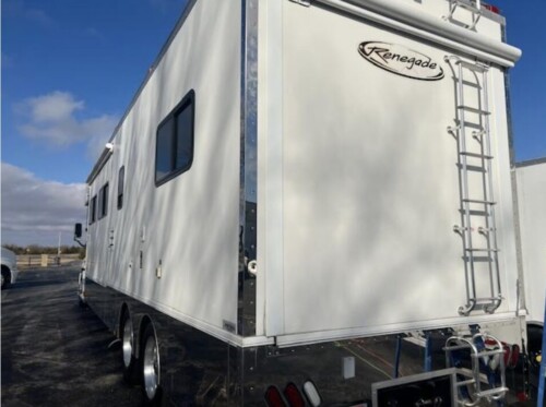 2009 Renegade Dual Slide Cascadia Coach, 105K Miles,Lots of Sleeping, Side Isle Mid Bath Floor Plan, Loaded, Available Today - Image 6