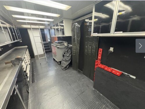 1998 KW T-2000 550HP CAT, 18 Speed, Gold Rush Aluminum 3 Car Transporter W/Living Quarters, Available Today - Image 11