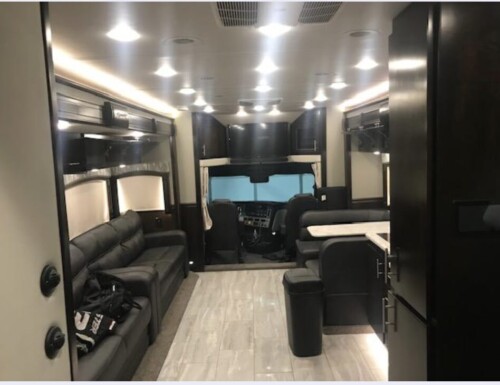 2021 Bath and 1/2 Quad Slide Renegade Cascadia, 24K Miles, Loaded, Immaculate - Image 5