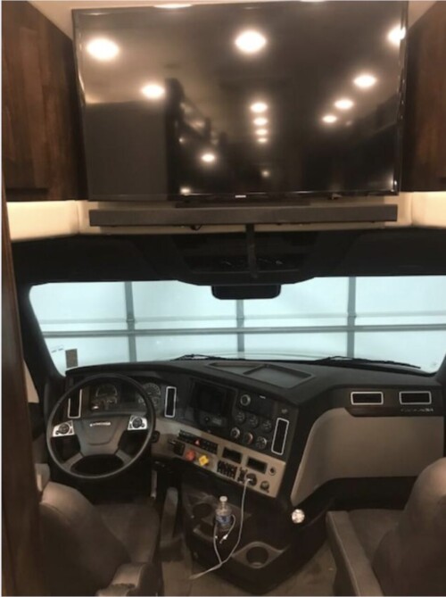 2021 Bath and 1/2 Quad Slide Renegade Cascadia, 24K Miles, Loaded, Immaculate - Image 9