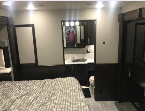 2021 Bath and 1/2 Quad Slide Renegade Cascadia, 24K Miles, Loaded, Immaculate - Image 13