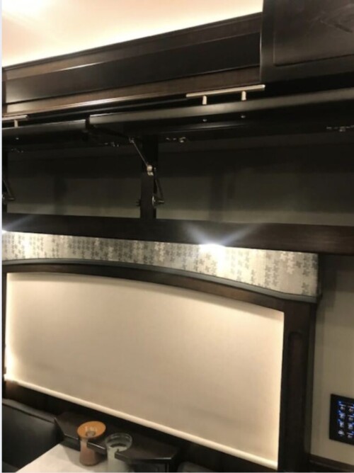 2021 Bath and 1/2 Quad Slide Renegade Cascadia, 24K Miles, Loaded, Immaculate - Image 19