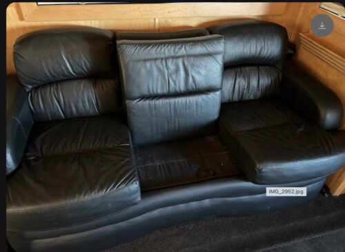 2008 Renegade Columbia Dual Slide Garage Unit, 153k Miles, 450MBZ, Automatic, 9' Garage With Lift Gate - Image 12
