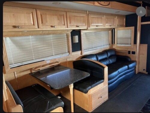 2008 Renegade Columbia Dual Slide Garage Unit, 153k Miles, 450MBZ, Automatic, 9' Garage With Lift Gate - Image 13