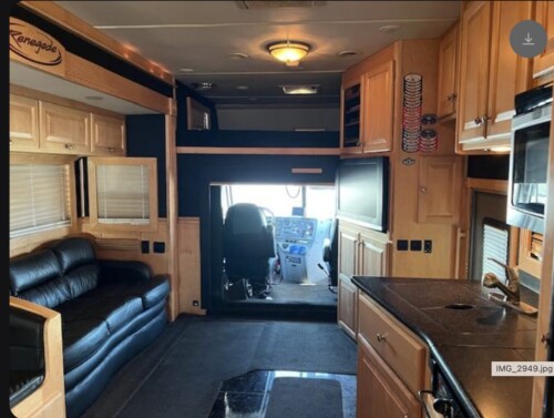 2008 Renegade Columbia Dual Slide Garage Unit, 153k Miles, 450MBZ, Automatic, 9' Garage With Lift Gate - Image 14