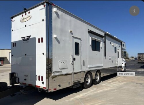 2008 Renegade Columbia Dual Slide Garage Unit, 153k Miles, 450MBZ, Automatic, 9' Garage With Lift Gate - Image 3