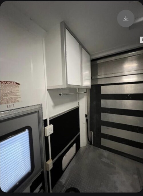 2008 Renegade Columbia Dual Slide Garage Unit, 153k Miles, 450MBZ, Automatic, 9' Garage With Lift Gate - Image 36