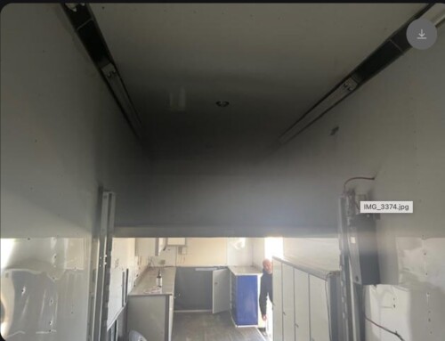 2005 Classic 36' Interior Lift Stacker Tag, 17.5 Wheels & Tires, Awnings, Available Today - Image 7