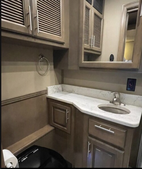 2016 Cascadia Triple Slide Showhauler Bunk Coach, 2 Bathrooms, Loaded, Available Today - Image 16