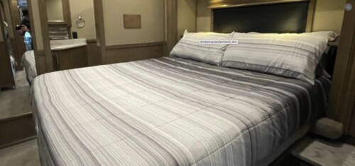 2016 Cascadia Triple Slide Showhauler Bunk Coach, 2 Bathrooms, Loaded, Available Today - Image 15