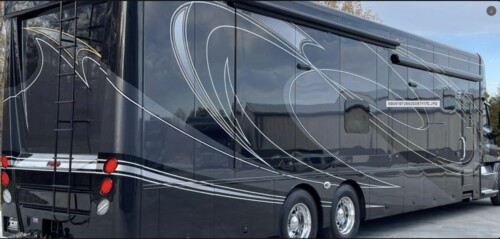 2016 Cascadia Triple Slide Showhauler Bunk Coach, 2 Bathrooms, Loaded, Available Today - Image 5