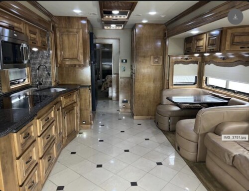 2013 Renegade 5 Slide rear Bunk Bed Model 3600MX, 600HP Cummins, 66K Miles - Image 10