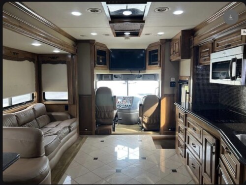 2013 Renegade 5 Slide rear Bunk Bed Model 3600MX, 600HP Cummins, 66K Miles - Image 13