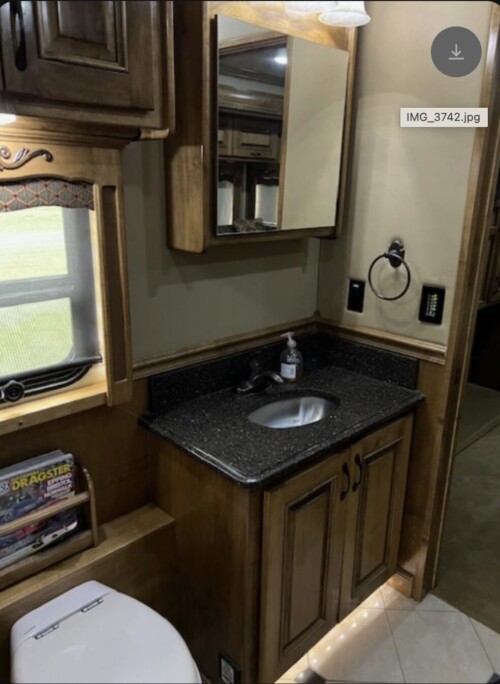 2013 Renegade 5 Slide rear Bunk Bed Model 3600MX, 600HP Cummins, 66K Miles - Image 21