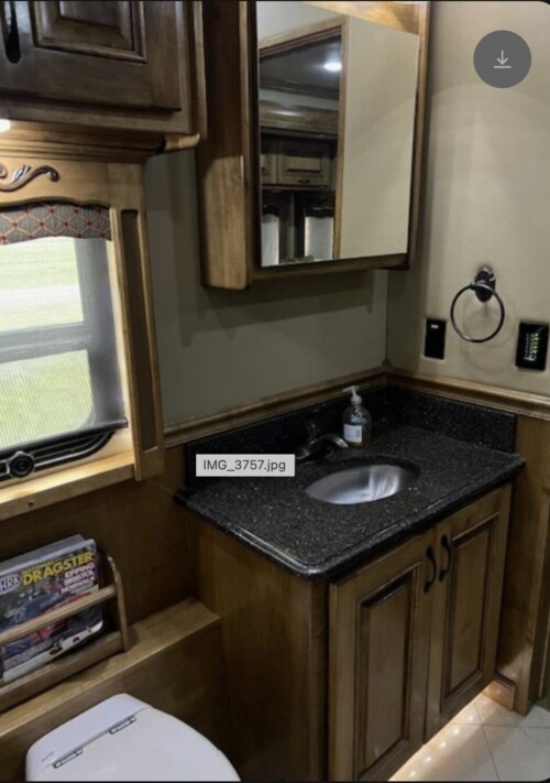 2013 Renegade 5 Slide rear Bunk Bed Model 3600MX, 600HP Cummins, 66K Miles - Image 23