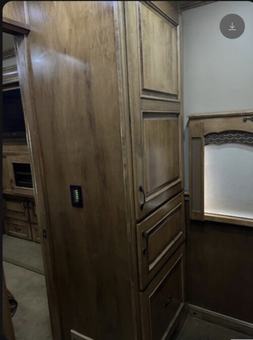2013 Renegade 5 Slide rear Bunk Bed Model 3600MX, 600HP Cummins, 66K Miles - Image 30