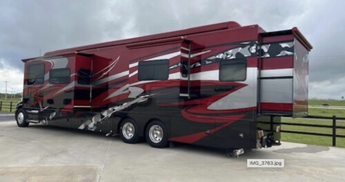 2013 Renegade 5 Slide rear Bunk Bed Model 3600MX, 600HP Cummins, 66K Miles - Image 6