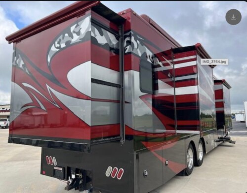 2013 Renegade 5 Slide rear Bunk Bed Model 3600MX, 600HP Cummins, 66K Miles - Image 8