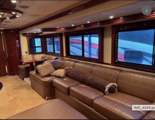 2010 Custom 7 Slide Living Quarters, 2 Bedroom/Bathrooms, Big Salon, Awesome Unit - Image 11