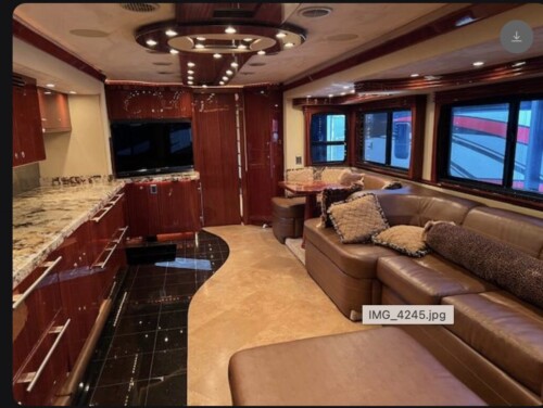 2010 Custom 7 Slide Living Quarters, 2 Bedroom/Bathrooms, Big Salon, Awesome Unit - Image 12