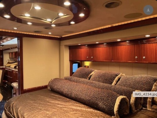 2010 Custom 7 Slide Living Quarters, 2 Bedroom/Bathrooms, Big Salon, Awesome Unit - Image 20