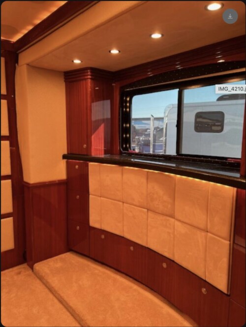 2010 Custom 7 Slide Living Quarters, 2 Bedroom/Bathrooms, Big Salon, Awesome Unit - Image 32