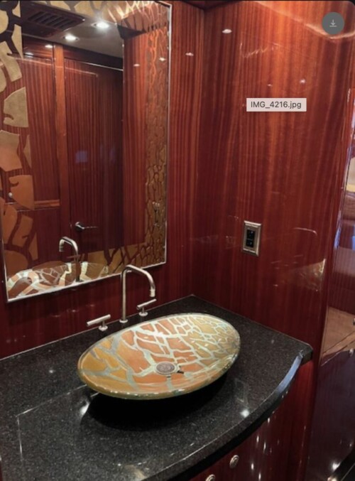 2010 Custom 7 Slide Living Quarters, 2 Bedroom/Bathrooms, Big Salon, Awesome Unit - Image 33