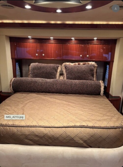 2010 Custom 7 Slide Living Quarters, 2 Bedroom/Bathrooms, Big Salon, Awesome Unit - Image 38