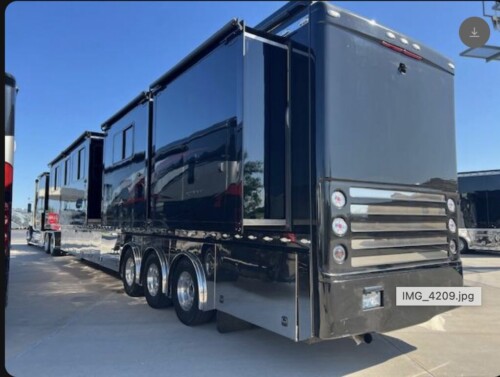 2010 Custom 7 Slide Living Quarters, 2 Bedroom/Bathrooms, Big Salon, Awesome Unit - Image 5