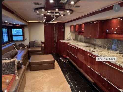 2010 Custom 7 Slide Living Quarters, 2 Bedroom/Bathrooms, Big Salon, Awesome Unit - Image 8