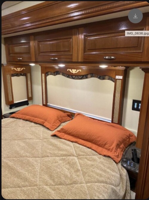 2014 IKON Model 3400RMC Bath and 1/2 Cascadia Quad Slide, 66K Miles - Image 12