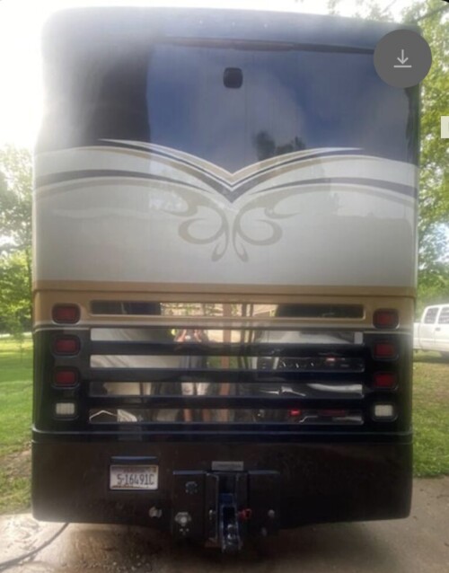 2014 IKON Model 3400RMC Bath and 1/2 Cascadia Quad Slide, 66K Miles - Image 4