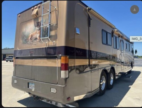2003 Monaco Safari Model M-37, Triple Slide. C-12 500HP Cat - Image 4
