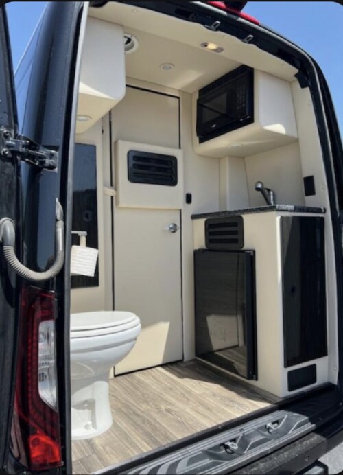 2021 Mercedes Luxe Midwest Automotive Designs Van D-6, 18K Miles, Pristine - Image 12
