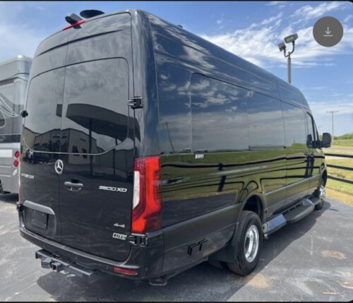 2021 Mercedes Luxe Midwest Automotive Designs Van D-6, 18K Miles, Pristine - Image 3