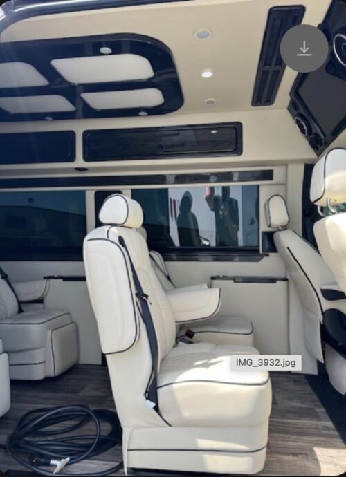 2021 Mercedes Luxe Midwest Automotive Designs Van D-6, 18K Miles, Pristine - Image 9
