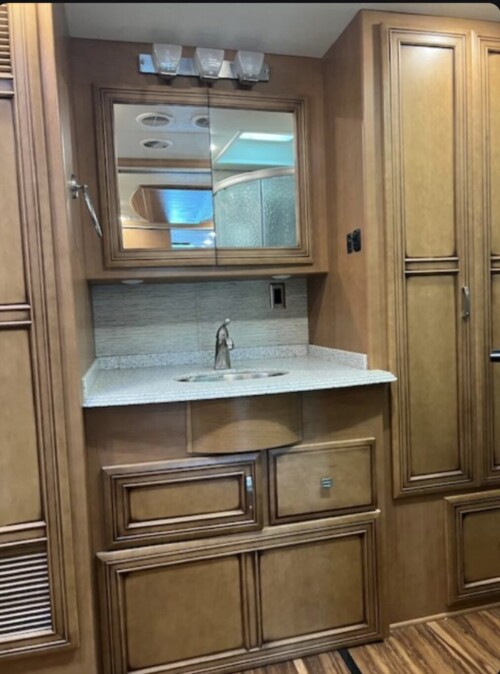 2019 Newmar Ventana Model 4037 Triple Slide, 360HP, 23K Miles, Available Today - Image 27