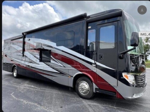 2019 Newmar Ventana Model 4037 Triple Slide, 360HP, 23K Miles, Available Today - Image 6