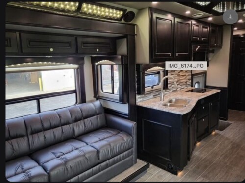 2025 NRC Quad Slide 2 Bath Cascadia, Loaded and Available Today - Image 4