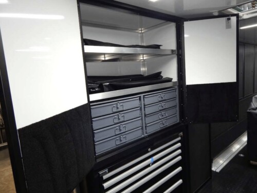 2024 T&E 53' Transporter, Bathroom W/Shower, Hydraulic Tilt Lift Gate, Pristine - Image 19