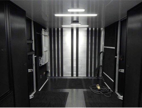 2024 T&E 53' Transporter, Bathroom W/Shower, Hydraulic Tilt Lift Gate, Pristine - Image 12