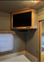 2004 NRC Columbia Coach, Completely Remodeled by NRC in 2012, - Image 24