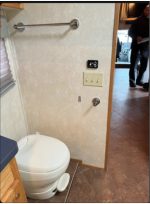 2004 NRC Columbia Coach, Completely Remodeled by NRC in 2012, - Image 27